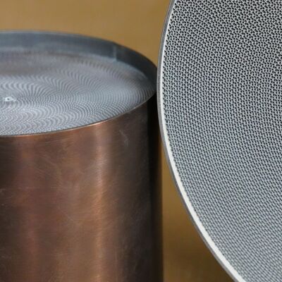 acheter Noyau en alliage léger et substrat métallique résistant aux chocs physiques avec une contre-pression ultra-faible pour le contrôle des émissions fabrication en ligne