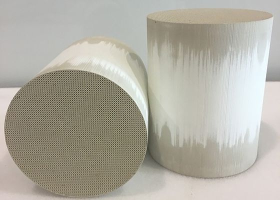 acheter High Catalyst Loading Three Way Catalytic Converter for IX35 Car Model with 300-800°C Temperature Range fabrication en ligne