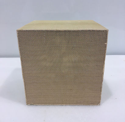 acheter EURO 5 de catalyseur de thyristor Denitration de NH3 de nid d'abeilles pour la machine d'agglomération fabrication en ligne