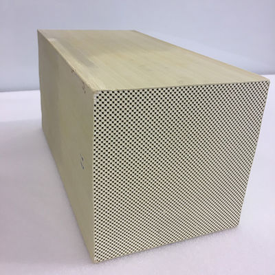 acheter La voiture d'euro de filtre de Dpf de catalyseur de carbure de silicium de SIC partie la dilatation thermique de bas coefficient fabrication en ligne