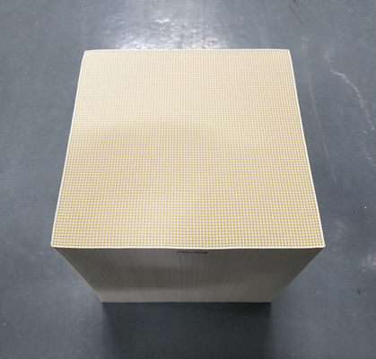 acheter Chambre de combustion en céramique de convertisseur catalytique de nid d'abeilles de platine fabrication en ligne